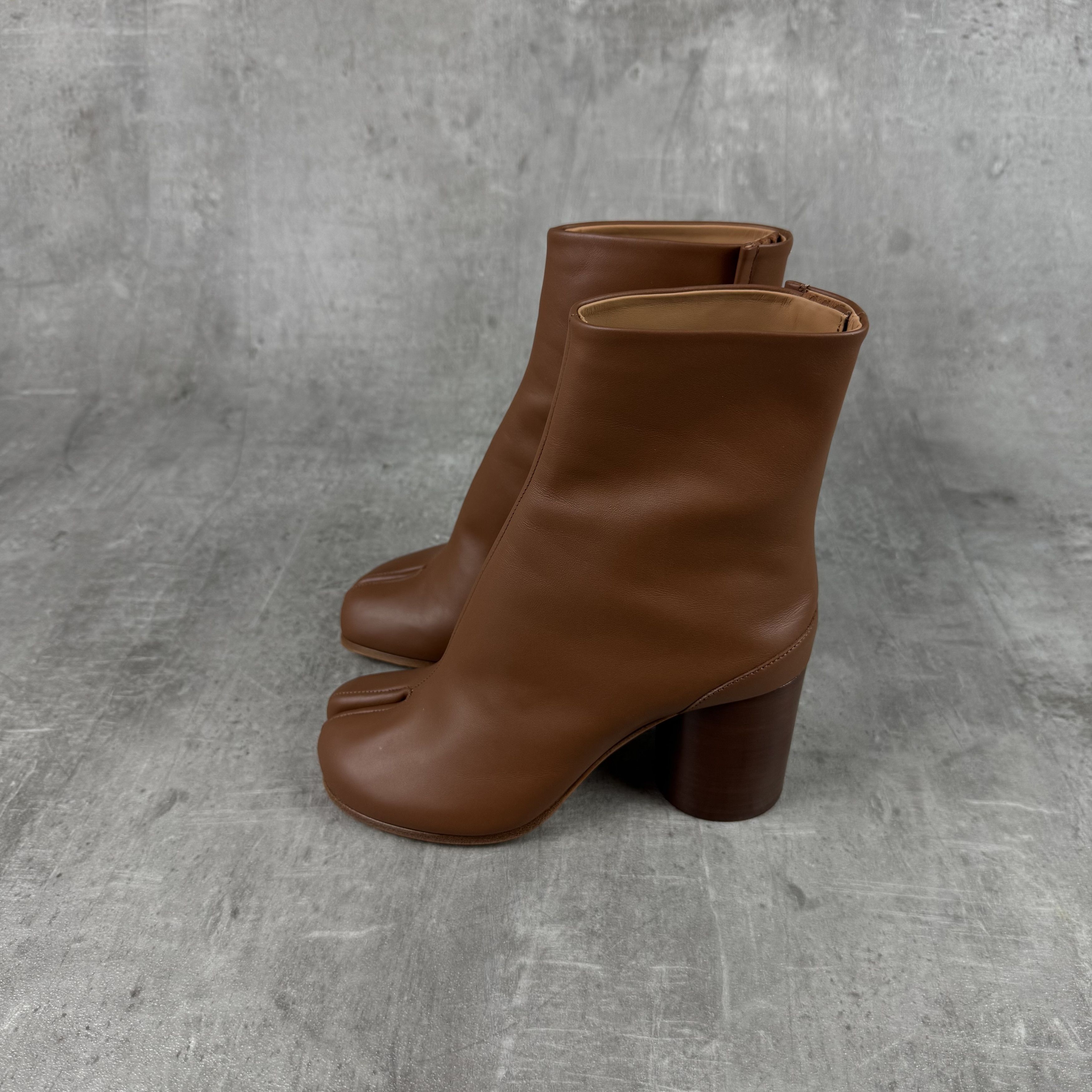 Maison Margiela MAISON MARGIELA Brown Leather Tabi Boots Heels Size US 5 / IT 35 - 7 Thumbnail