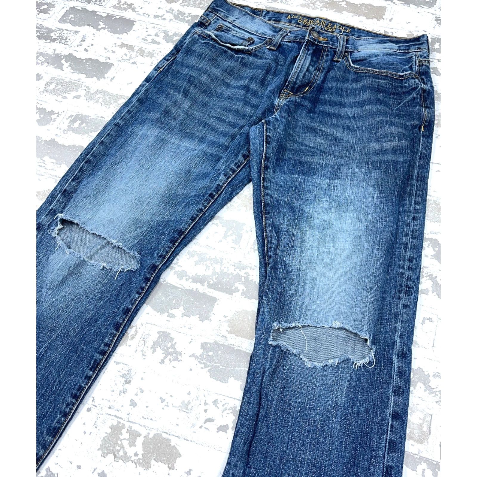 American Eagle Outfitters American Eagle Outfitters Jeans Men 31x32 Straight Leg Denim 5-Pocket Blue Medium Wash Relaxed Fit 31 in Inseam 32 in Vintage: No Mens Size US 31 - 5 Thumbnail