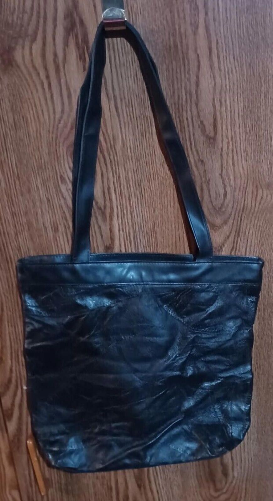 The Unbranded Brand Women's Solid Black Vinyl Tote Size ONE SIZE - 2 Thumbnail