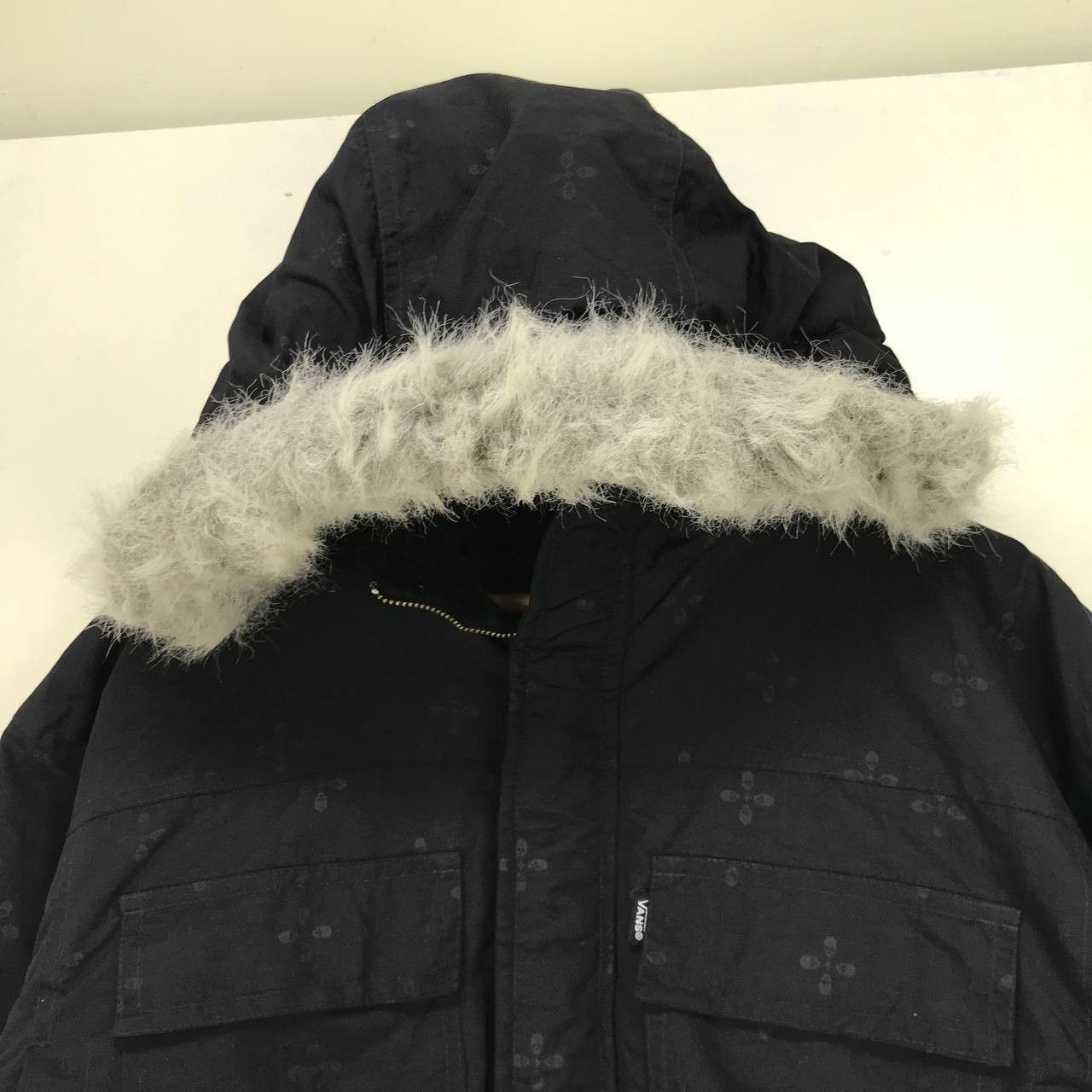 Vans 🔥Vans Off The Wall Skull Full Print Fur Bomber Style Size US S / EU 44-46 / 1 - 4 Thumbnail