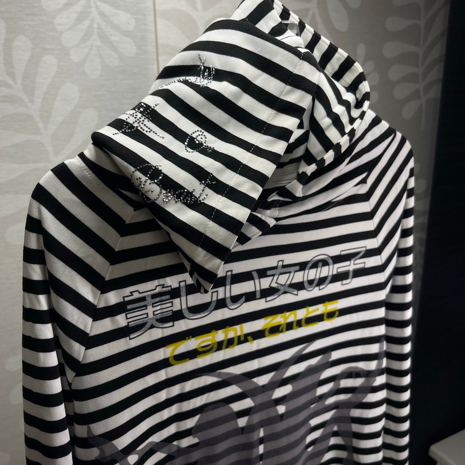 Japanese Brand Japanese Brand Gothic Striped Longsleeve Hoodie size L Size L / US 10 / IT 46 - 4 Thumbnail