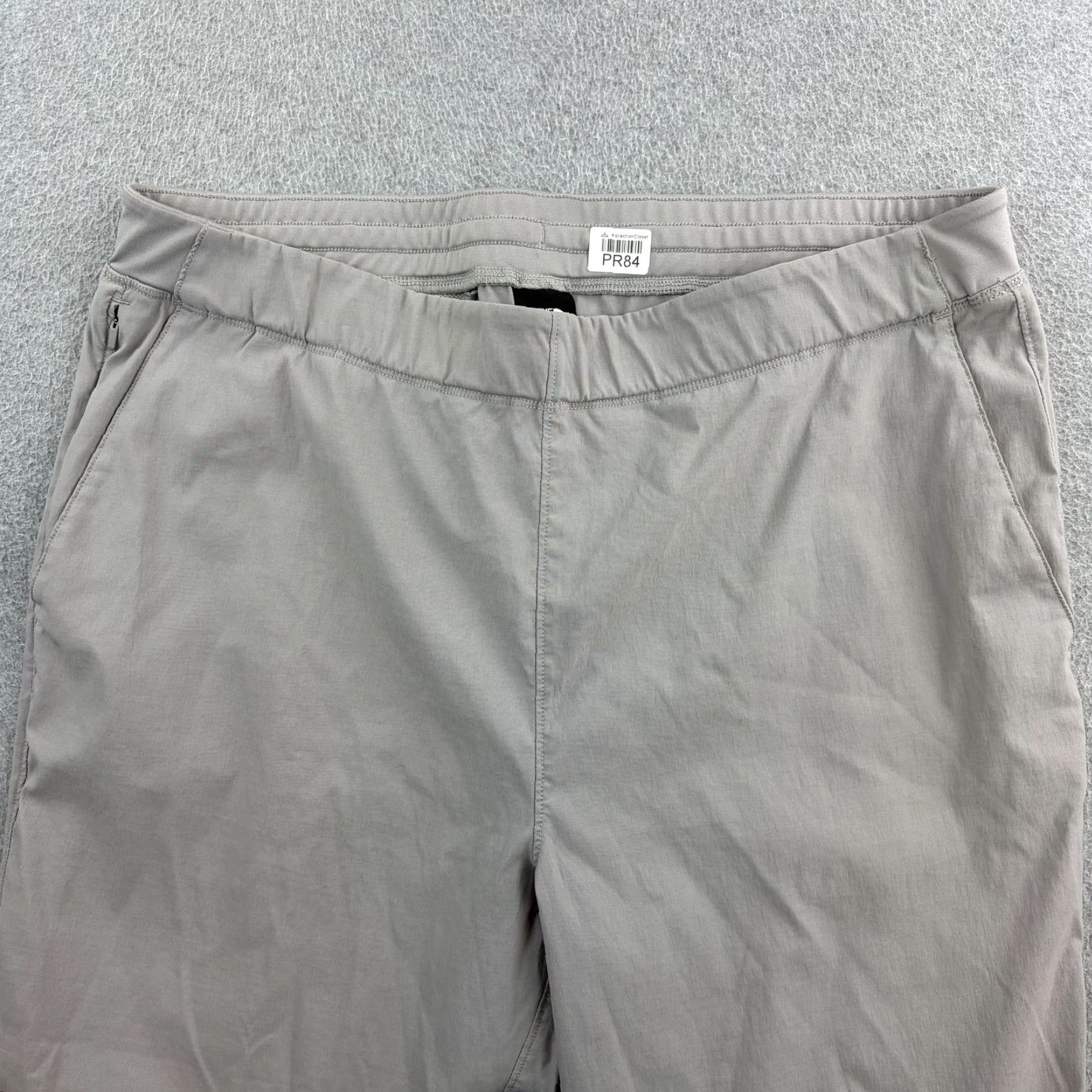 The North Face The North Face Pants Womens 1X Gray Jogger Elastic Pocket Zip Pocket Plus Slim Tapered Leg Activewear Hiking Travel 26.5 Inseam Womens Size 40" / US 18 - 4 Thumbnail