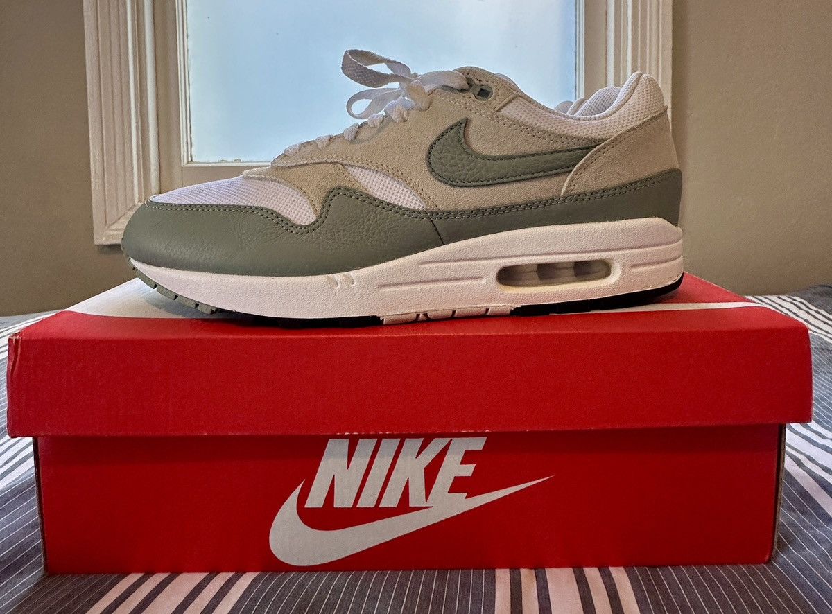 Nike Nike Air Max 1 SC “Mica Green” Size US 11 / EU 44 - 3 Thumbnail