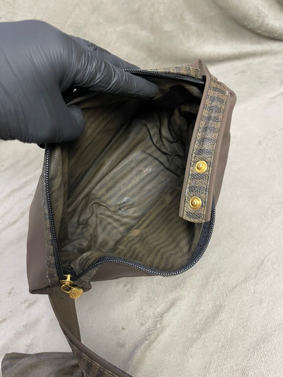 Fendi Vintage Fendi Make Up Bag Size ONE SIZE - 15 Thumbnail