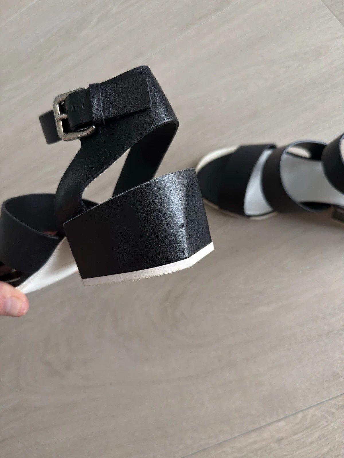 Jil Sander Jil Sander Women's Leather Straps Sandals Size 37 Size US 7 / IT 37 - 8 Thumbnail