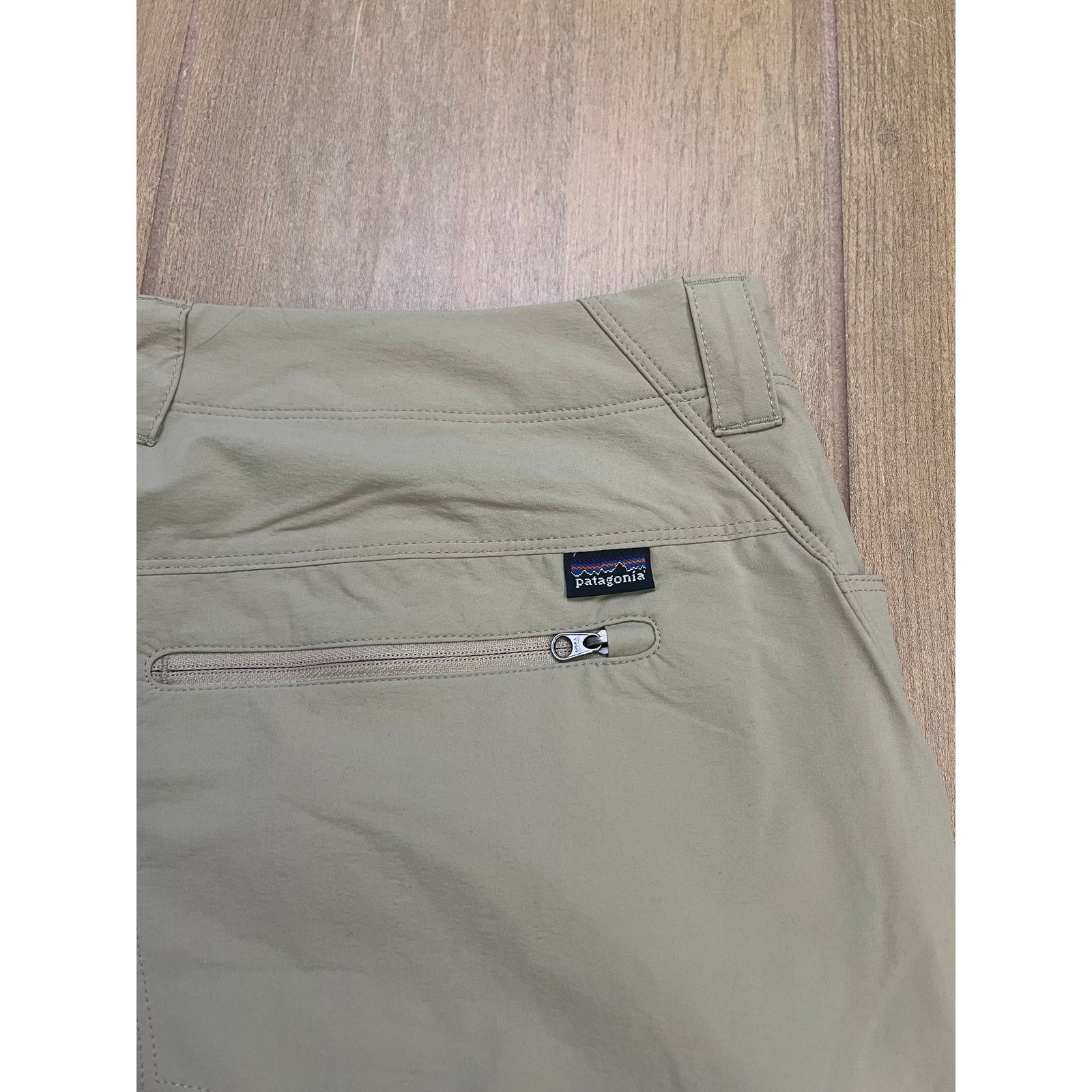 Patagonia NWT Patagonia Women Rock Guide Pants Sz 14 hiking outdoors Size 36" / US 14 / IT 50 - 10 Thumbnail