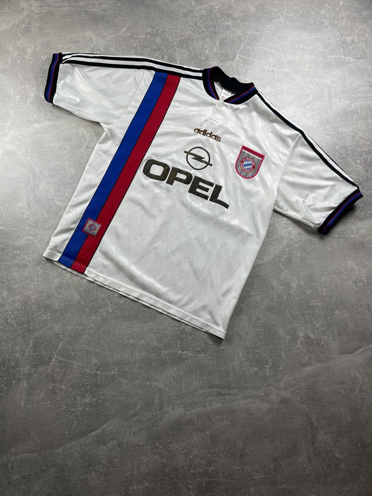 Adidas Adidas FC Bayern Munich Away Football Shirt 1993–95 Vintage Size US L / EU 52-54 / 3 - 1 Thumbnail