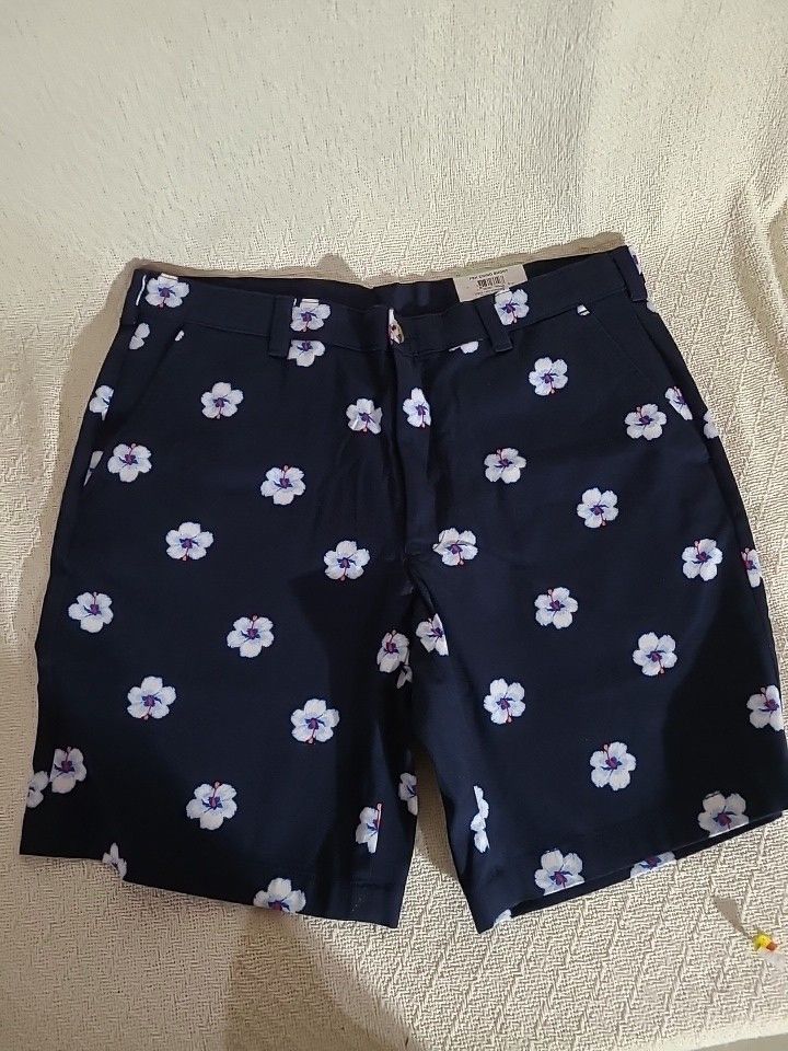 Other CLUB ROOM NAVY 34 HAWAIIAN STRETCH CHINO SHORTS MENS NEW Size US 34 / EU 50 - 1 Thumbnail