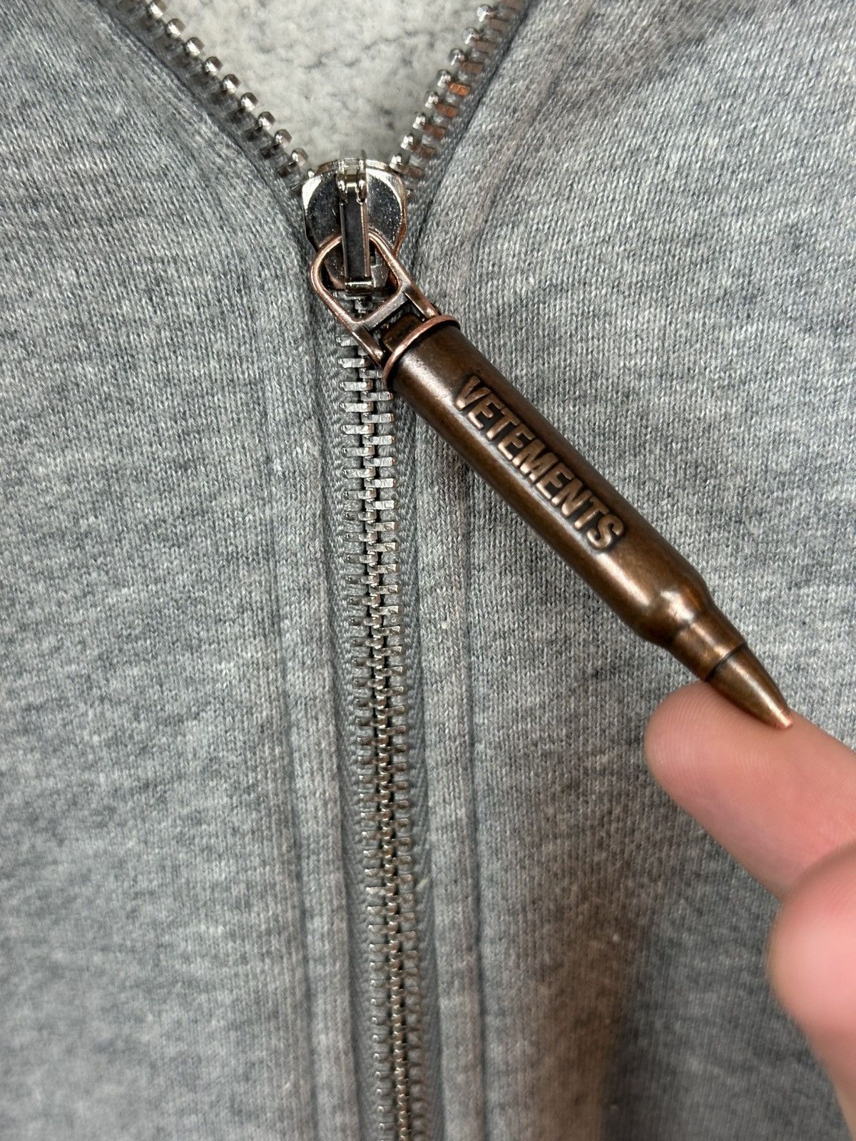 Vetements Vetements SS19 Bullet Elbow Cut-Out Zip Hoodie Size US XS / EU 42 / 0 - 6 Thumbnail