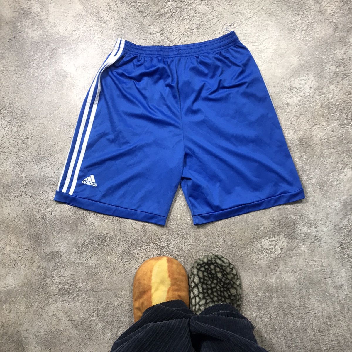 Vintage Vintage Real Madrid Adidas Shorts Blue Stripes Streetwear 30 Size US 30 / EU 46 - 4 Thumbnail