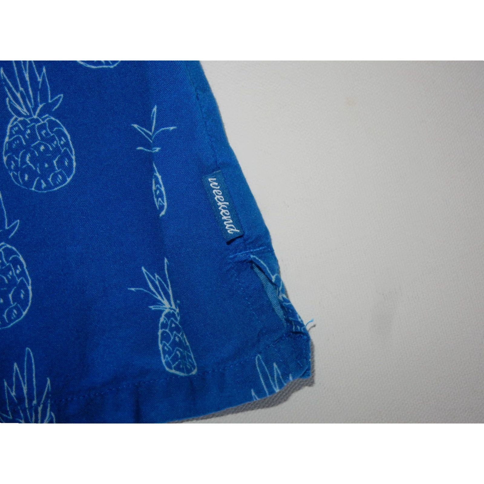 Chubbies VINTAGE? Chubbies Hawaiian Shirt Mens Button-Up Short Sleeve M Pineapples Blue Rayon 29.5" Mens Size US M / EU 48-50 / 2 - 3 Thumbnail