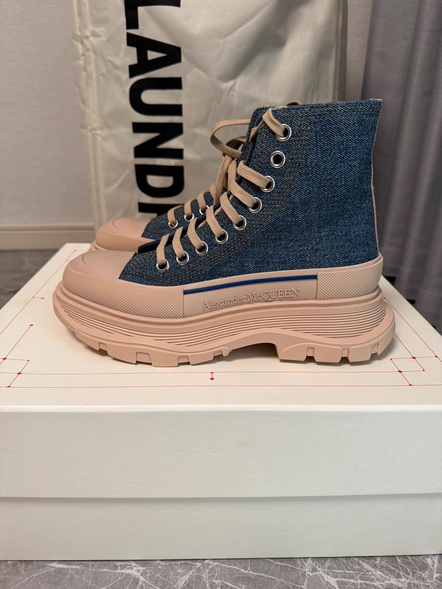 Alexander McQueen Alexander McQueen Women's High-Top Platform Combat Boots K6 Size US 7.5 / IT 37.5 - 3 Thumbnail