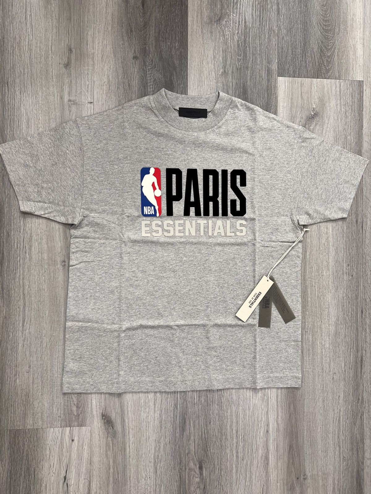 Essentials Essentials NBA Paris shirt size Small Size US S / EU 44-46 / 1 - 1 Thumbnail