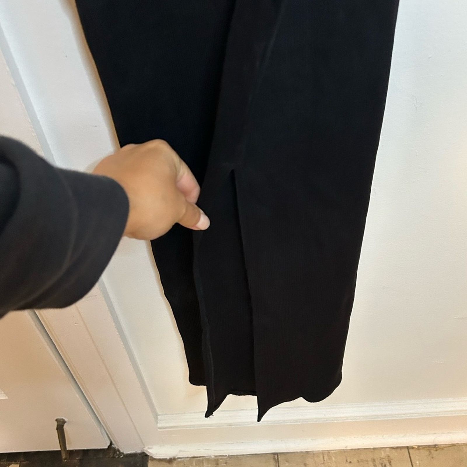 White House Black Market WHBM Forme Scoop Neck Black Ribbed Maxi Dress Size XS / US 0-2 / IT 36-38 - 7 Thumbnail