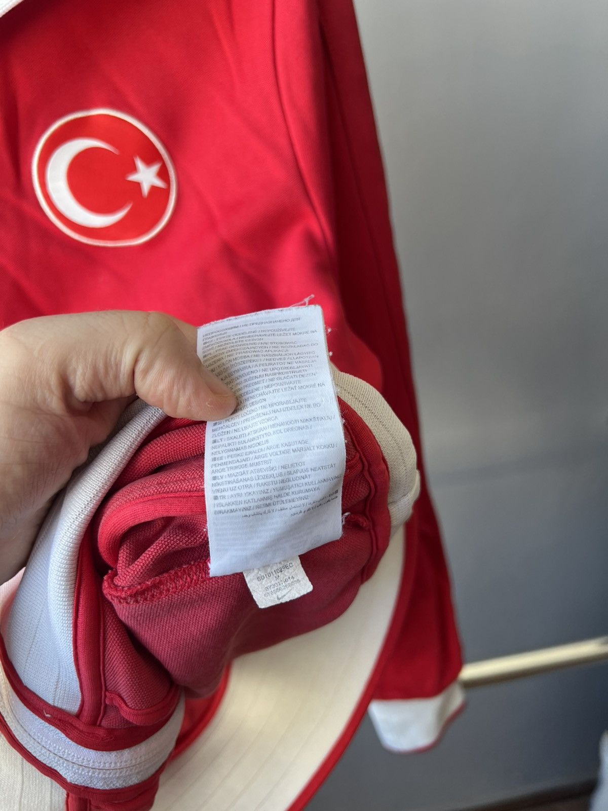 Nike TURKEY TEAM 2010/11 TRAINING NIKE SOCCER FOOTBALL ZIP JACKET Size US M / EU 48-50 / 2 - 14 Thumbnail