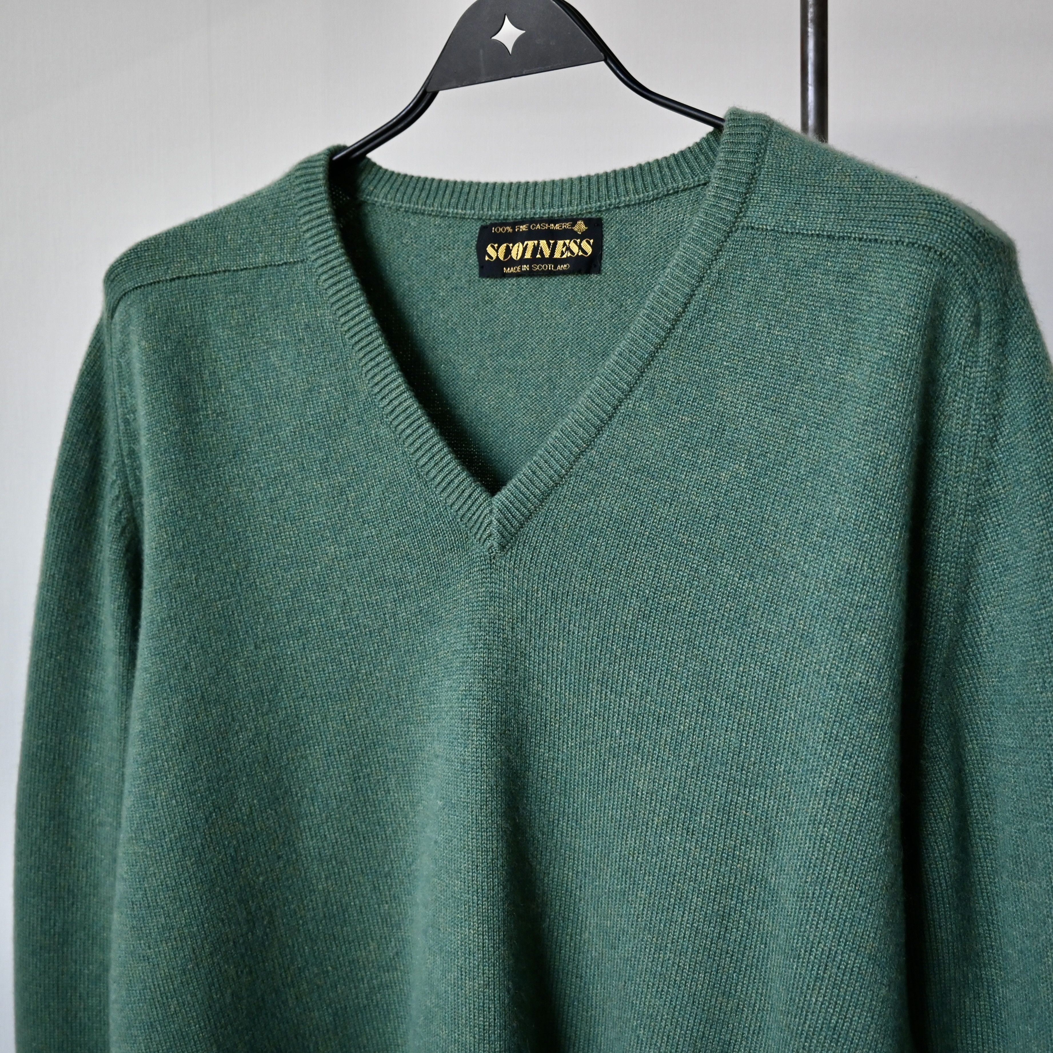 VTG 1990s SCOTNESS pure cashmere sweater, made in Scotland
