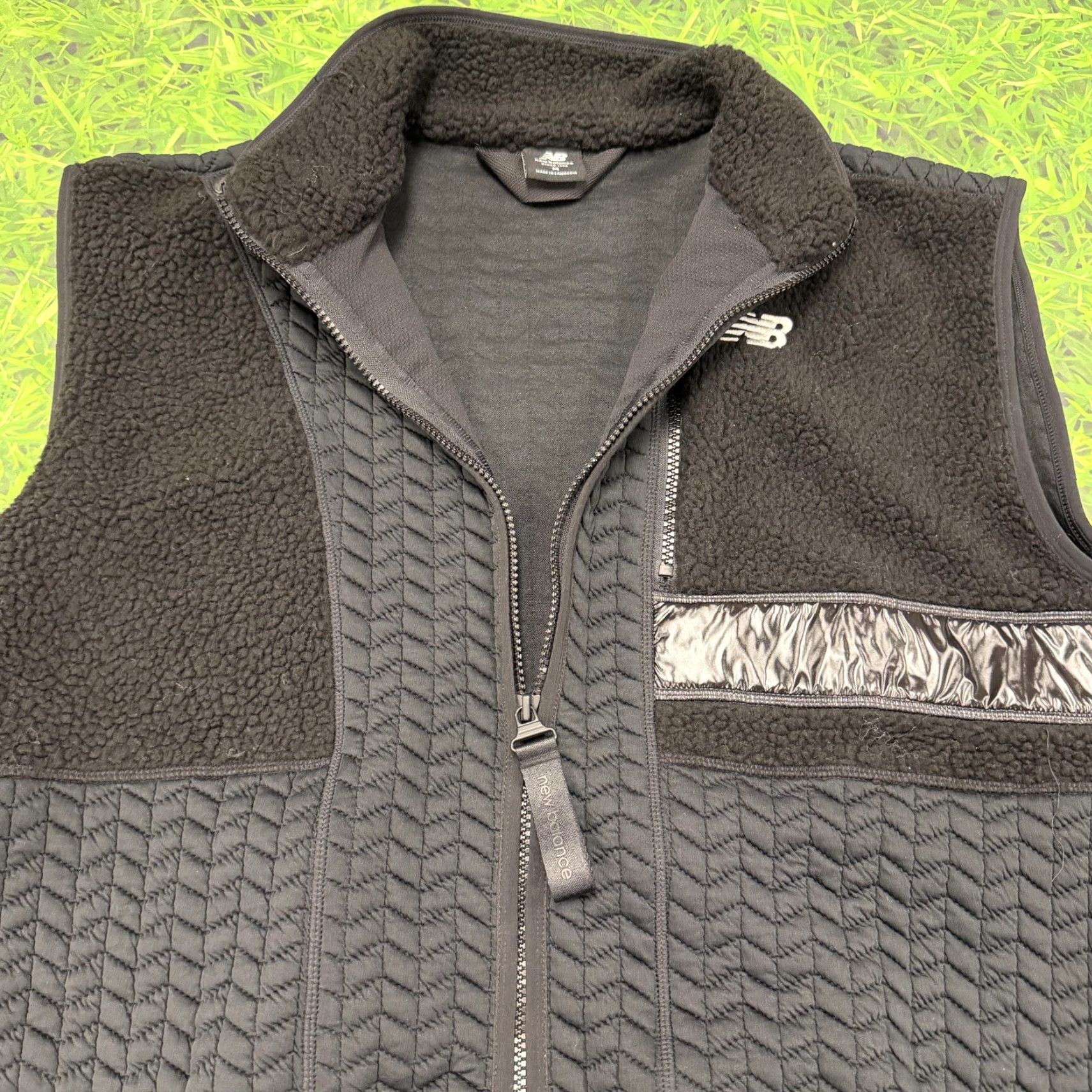 New Balance New Balance Vest Mens Medium Black Quilted Fleece Full Zip Outdoor WV23116 Size US M / EU 48-50 / 2 - 4 Thumbnail
