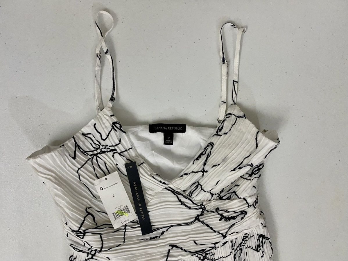 Banana Republic BANANA REPUBLIC PLISSÉ MIDI DRESS TATTOO FACES PLEATS 2 NWT Size XS / US 0-2 / IT 36-38 - 2 Thumbnail