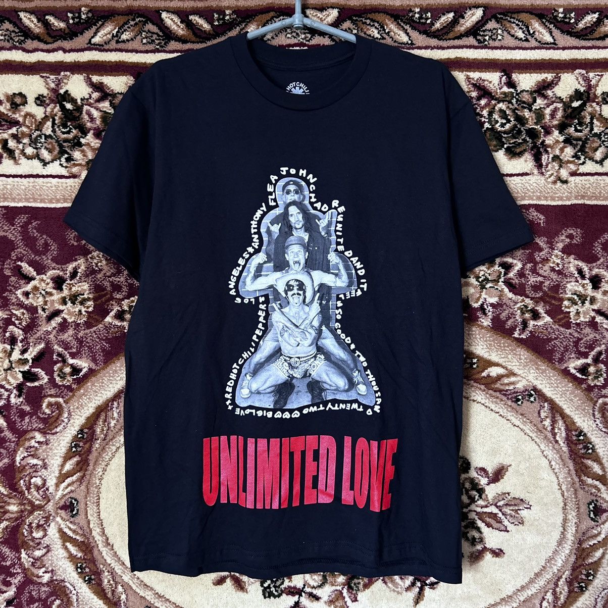 Band Tees Red Hot Chili Peppers Unlimited Love Tee Shirt Size US M / EU 48-50 / 2 - 1 Thumbnail
