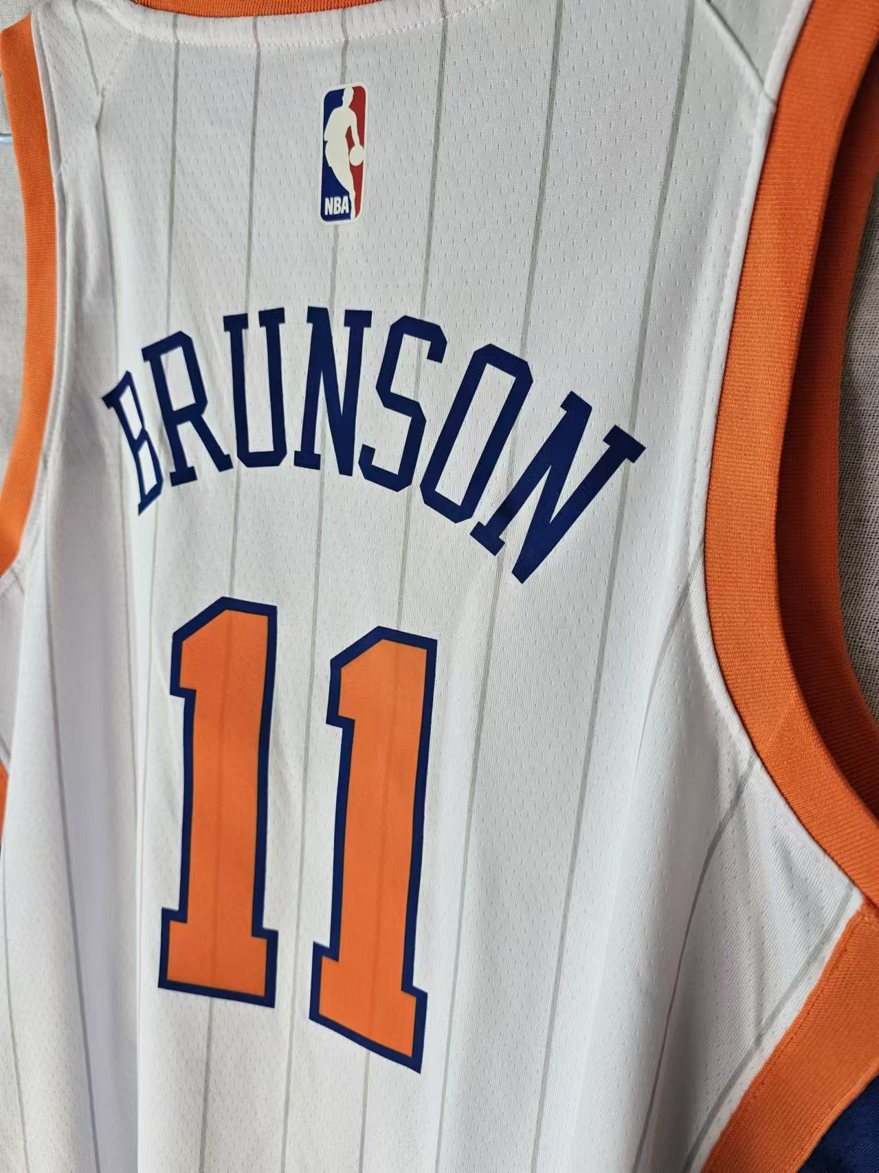 NBA New York Knicks #11 Jalen Brunson Jersey White Size US M / EU 48-50 / 2 - 4 Thumbnail