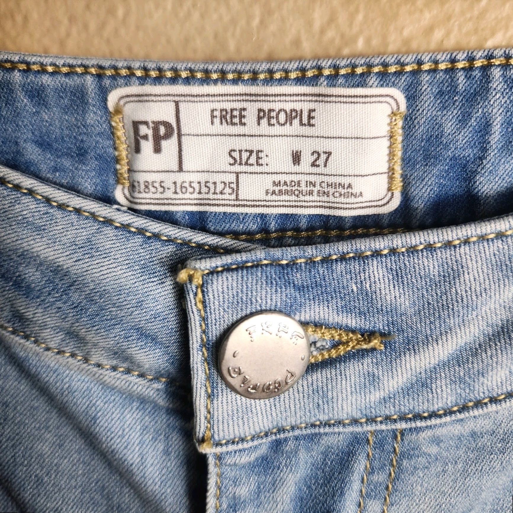 Free People VINTAGE Free People We The Free Womens |27| Just Float On Flare Light Wash Jeans Shirt? Size 27" / US 4 / IT 40 - 7 Thumbnail