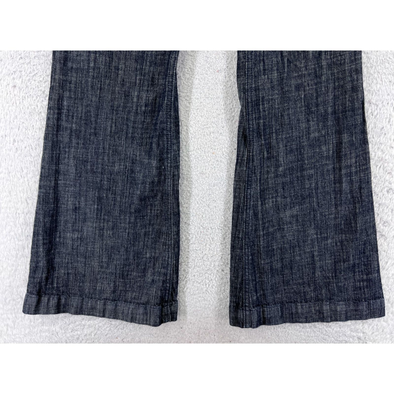 Forever 21 FOREVER 21 Jeans Womens Flared Denim Dark Blue 28x32 8 Mid Rise 5-Pocket Cotton Blend Western US Made 28 32 Girls Womens Size 30" / US 8 / IT 44 - 2 Thumbnail