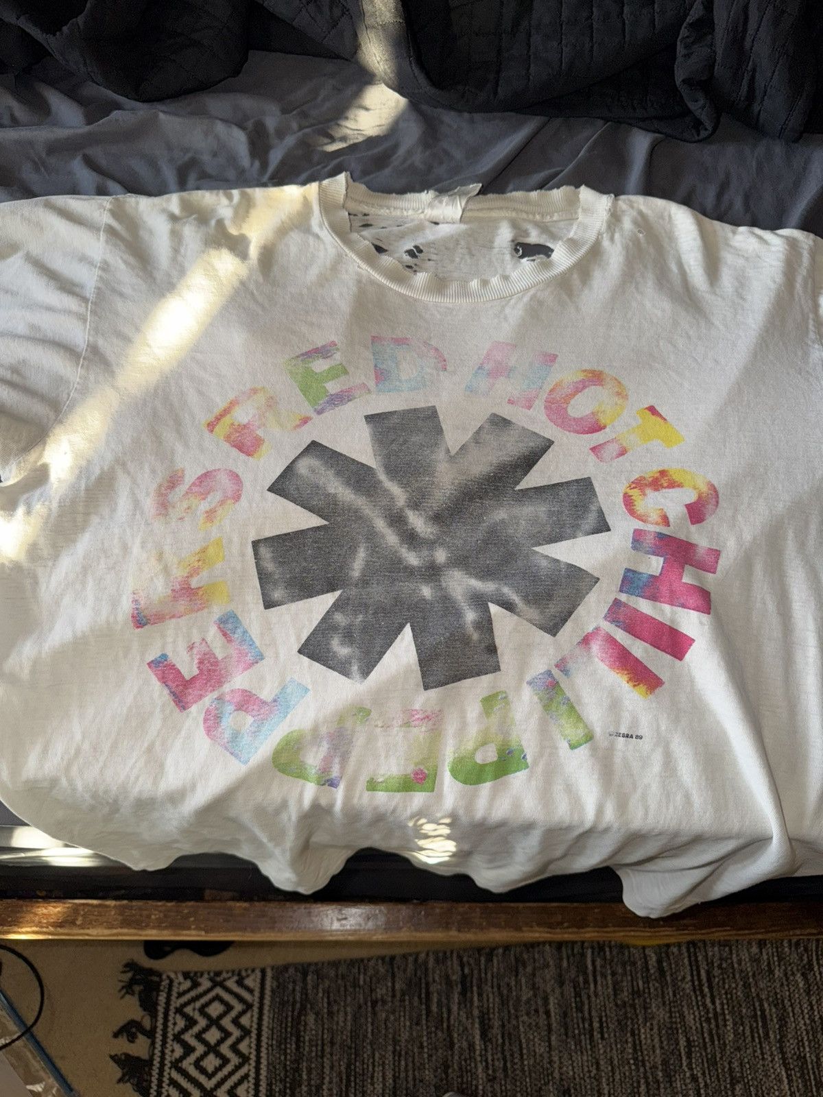 Band Tees 1989 Vintage Red Hot Chili Peppers T Shirt Size US XL / EU 56 / 4 - 4 Thumbnail