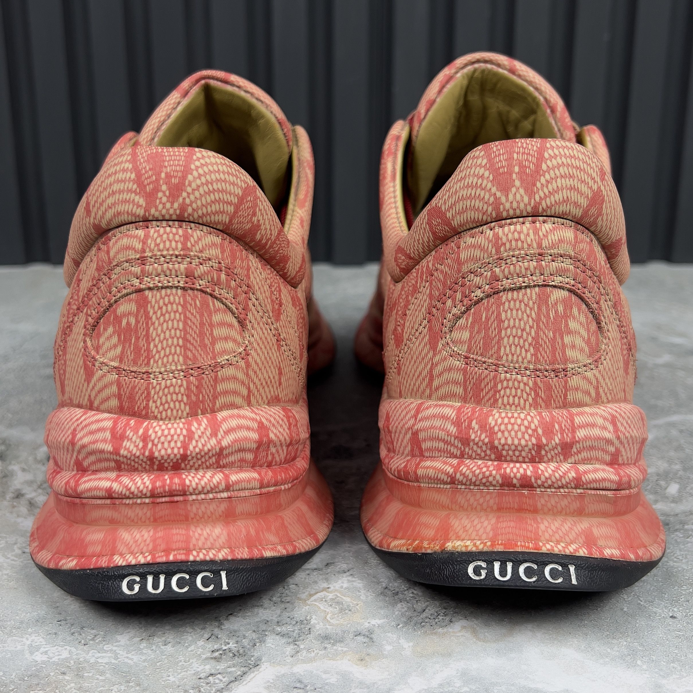 Gucci Gucci Run GG Supreme Monogram Trainers Sneakers Leather Size US 10 / EU 43 - 9 Thumbnail