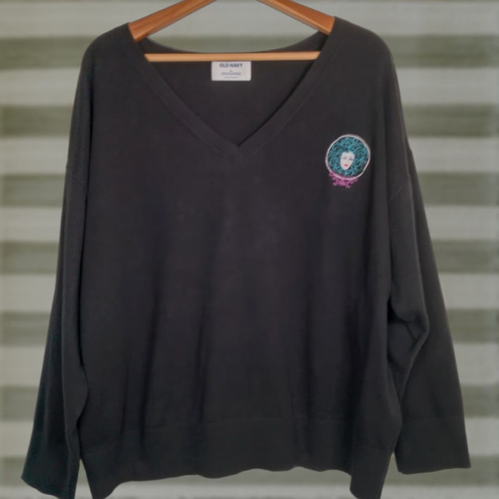Vintage VINTAGE Haunted Mansion Madame Leota Sweater Women 2X Old Navy Black V Neck Halloween Size XXL / US 16-18 / IT 52-54 - 1 Thumbnail