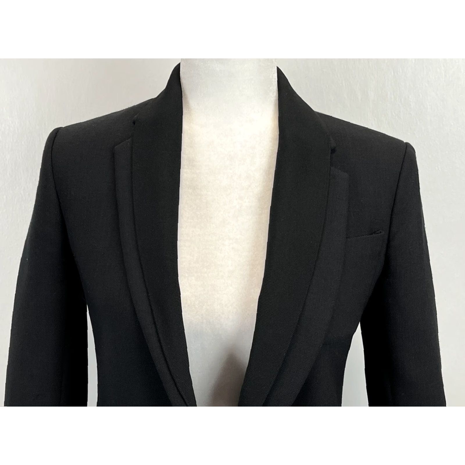 Theory Theory Blazer Women Sz 0 Black Wool Blend Double Lapel Single Button EUC Womens Size XS / US 0-2 / IT 36-38 - 5 Thumbnail