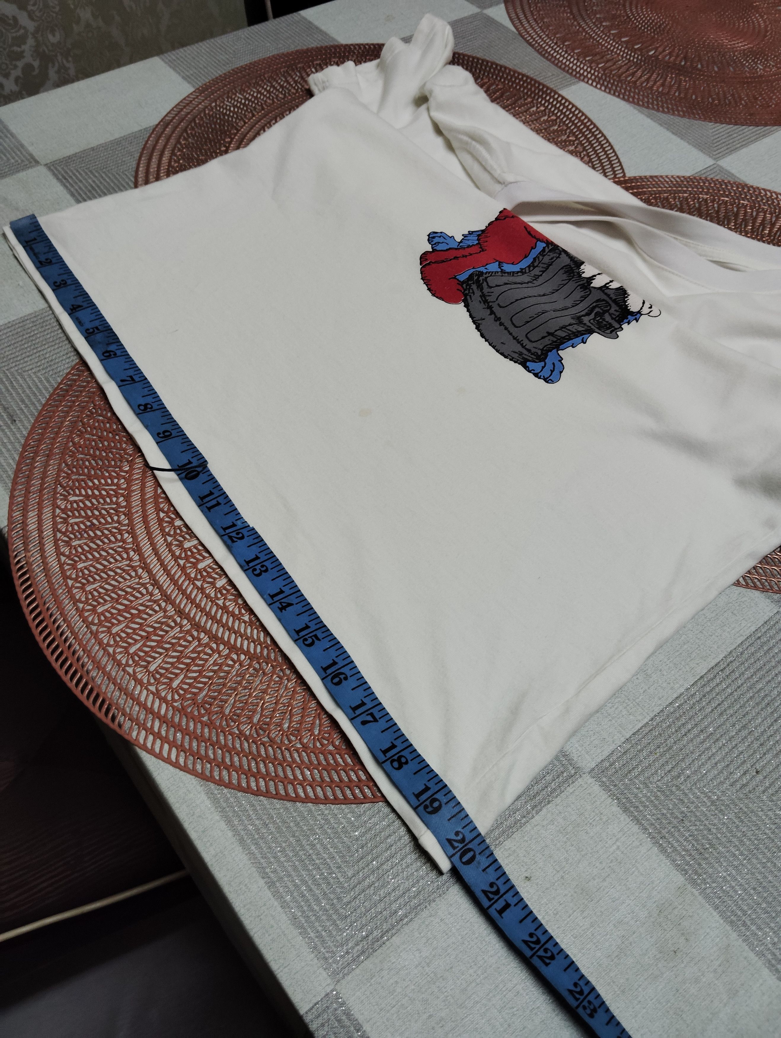 Kaws × Uniqlo KAWS x SESAME STREET T-SHIRT Size US M / EU 48-50 / 2 - 10 Thumbnail