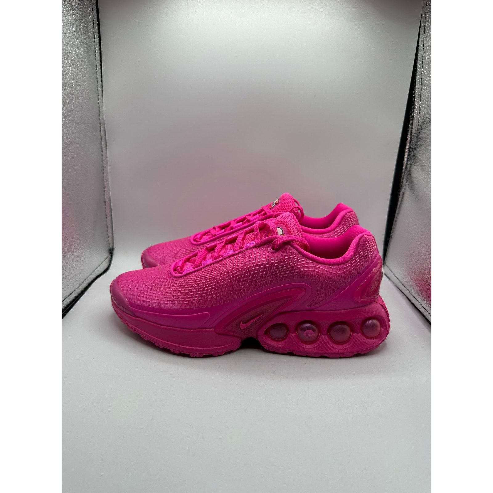 Nike Nike Air Max DN Wmns “Laser Fuchsia” size 7.5w Size US 7.5 / IT 37.5 - 1 Thumbnail