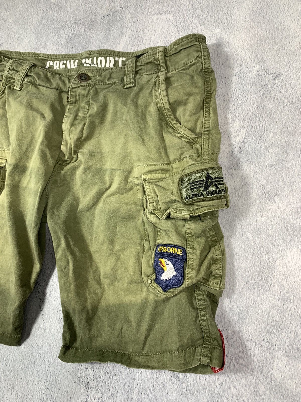 Alpha Industries × Vintage Vintage Y2K Alpha Industries faded cargo shorts size 33 Size US 33 - 3 Thumbnail
