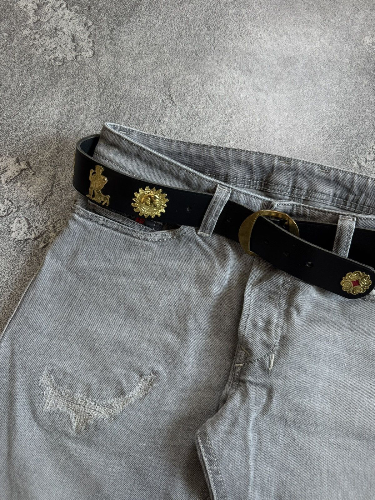 Etro 90s Retro vintage leather belt iconic cows 🐄 metal details Size ONE SIZE - 2 Thumbnail