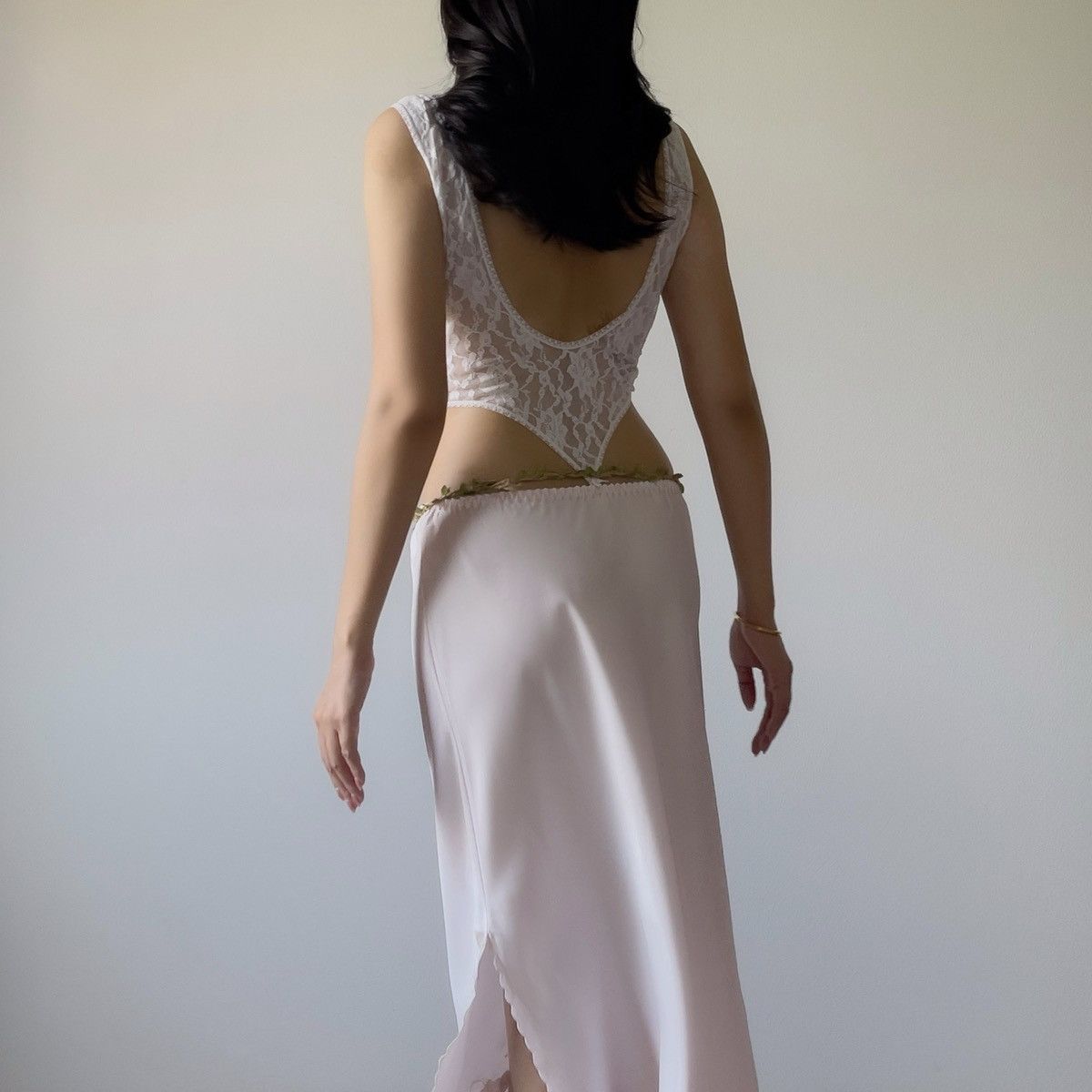 Victoria's Secret Victoria’s Secret 1980s Sheer White Lace Bodysuit (XS–S) Size S / US 4 / IT 40 - 3 Thumbnail
