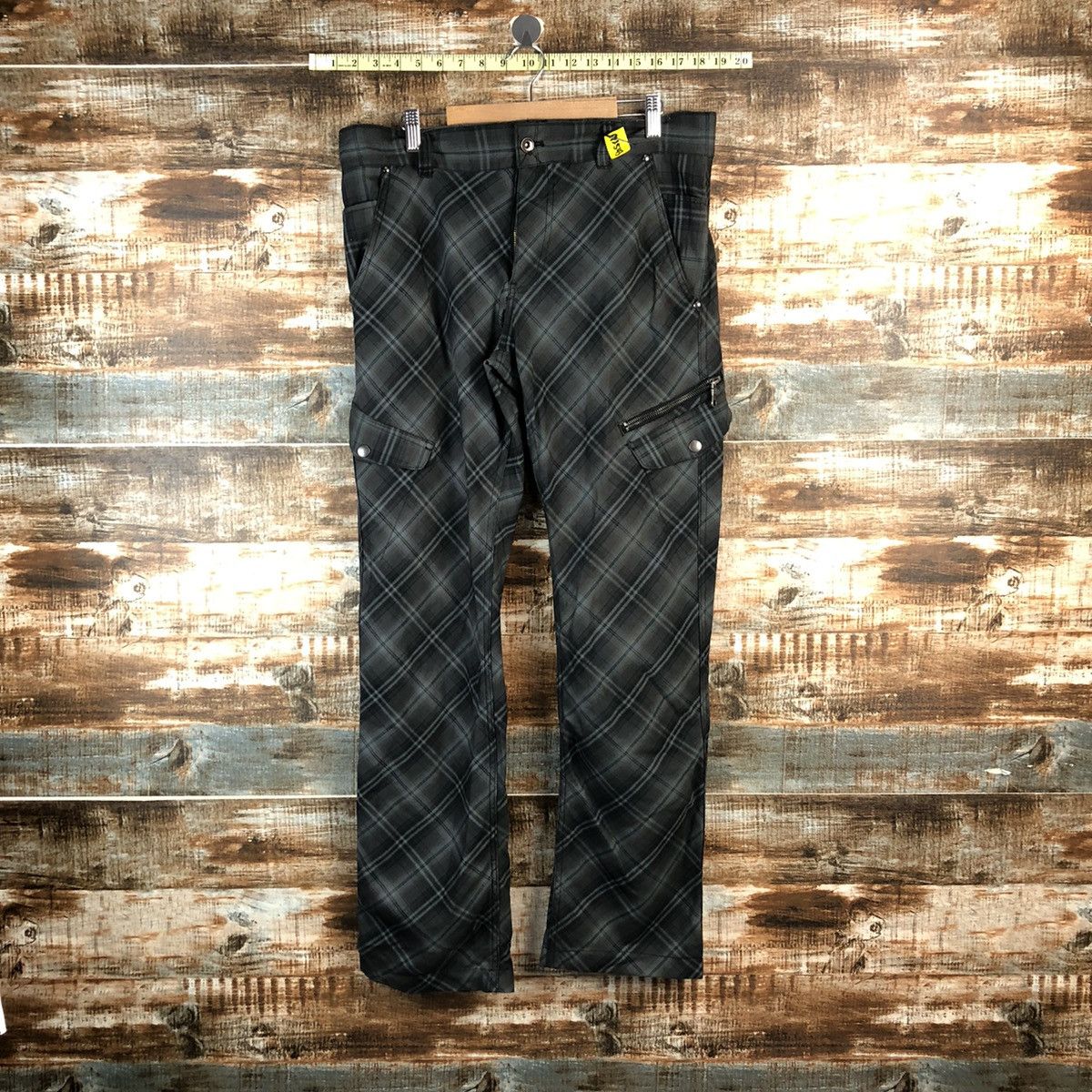Japanese Brand Japan utility checkered punk Cargo Multipocket Pants #A2543 Size US 34 / EU 50 - 1 Thumbnail