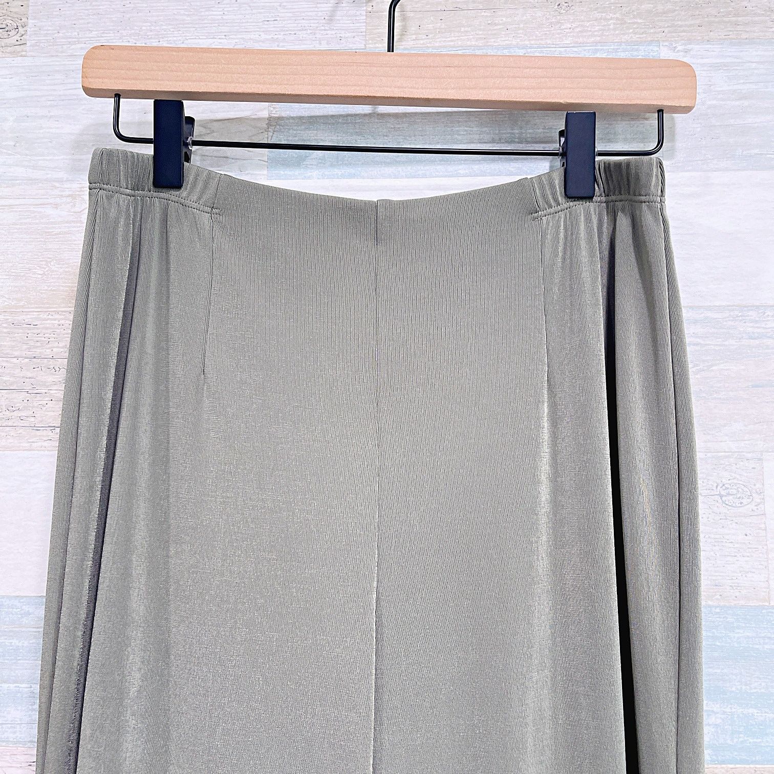 Chicos CHICOS EASYWEAR Pull On Stretchy Pants Green Womens Medium Size 28" / US 6 / IT 42 - 2 Thumbnail