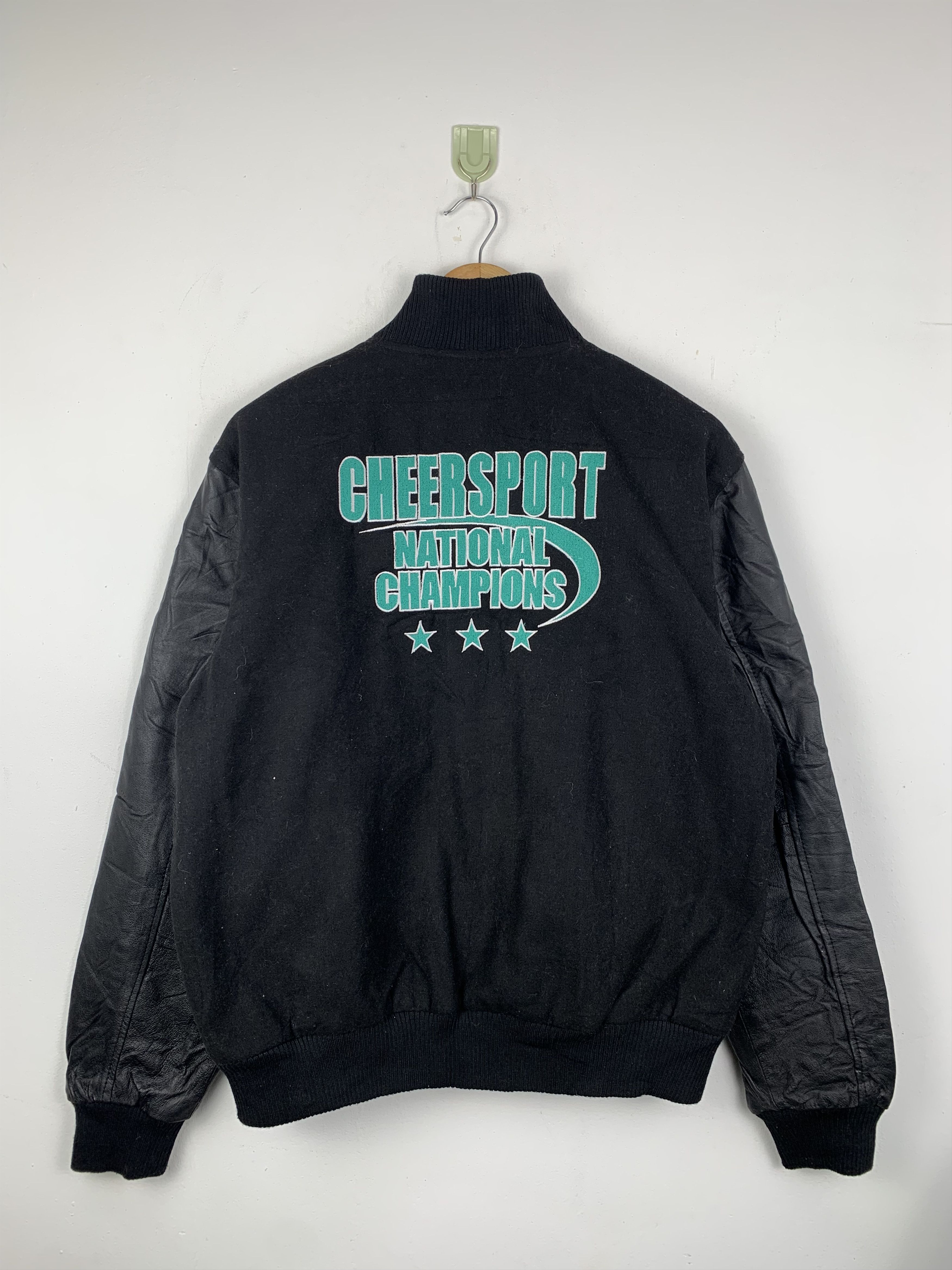Vintage Vintage 90s Cheersport Sleeve Leather Varsity Jacket V0509 Size US M / EU 48-50 / 2 - 3 Thumbnail
