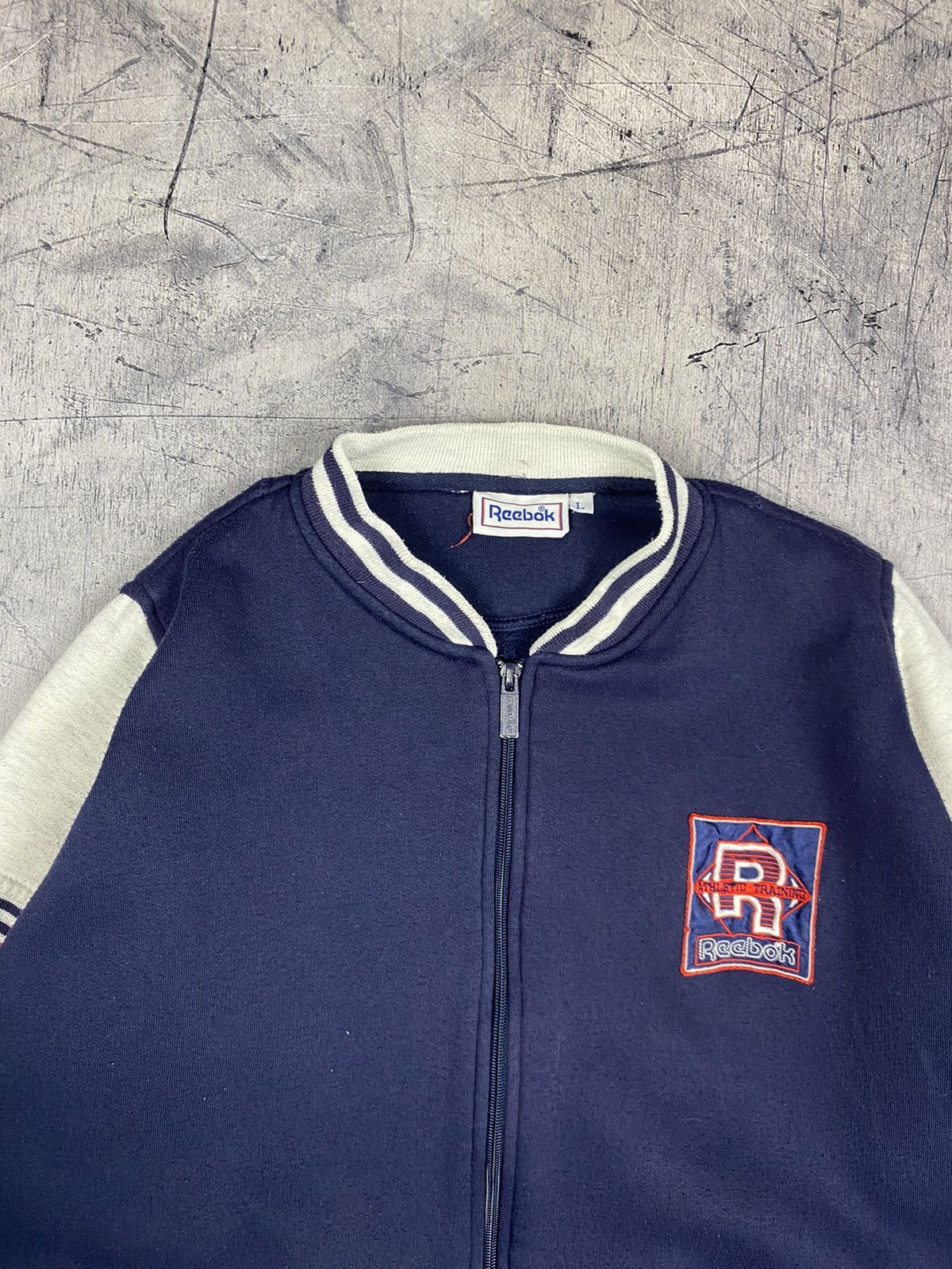 Reebok Vintage Reebok Athletic Training Bog Logo Bomber Jacket Size US L / EU 52-54 / 3 - 8 Thumbnail
