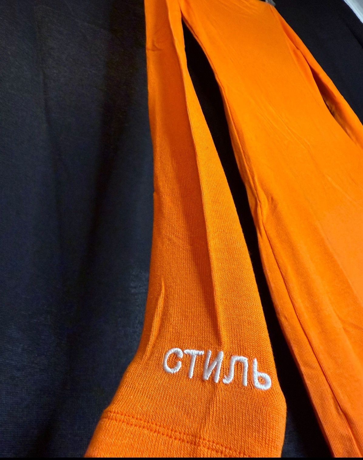 Heron Preston Heron Preston Orange “СТИЛЬ” Mock Neck Long Sleeve Top Size XS / US 0-2 / IT 36-38 - 5 Thumbnail