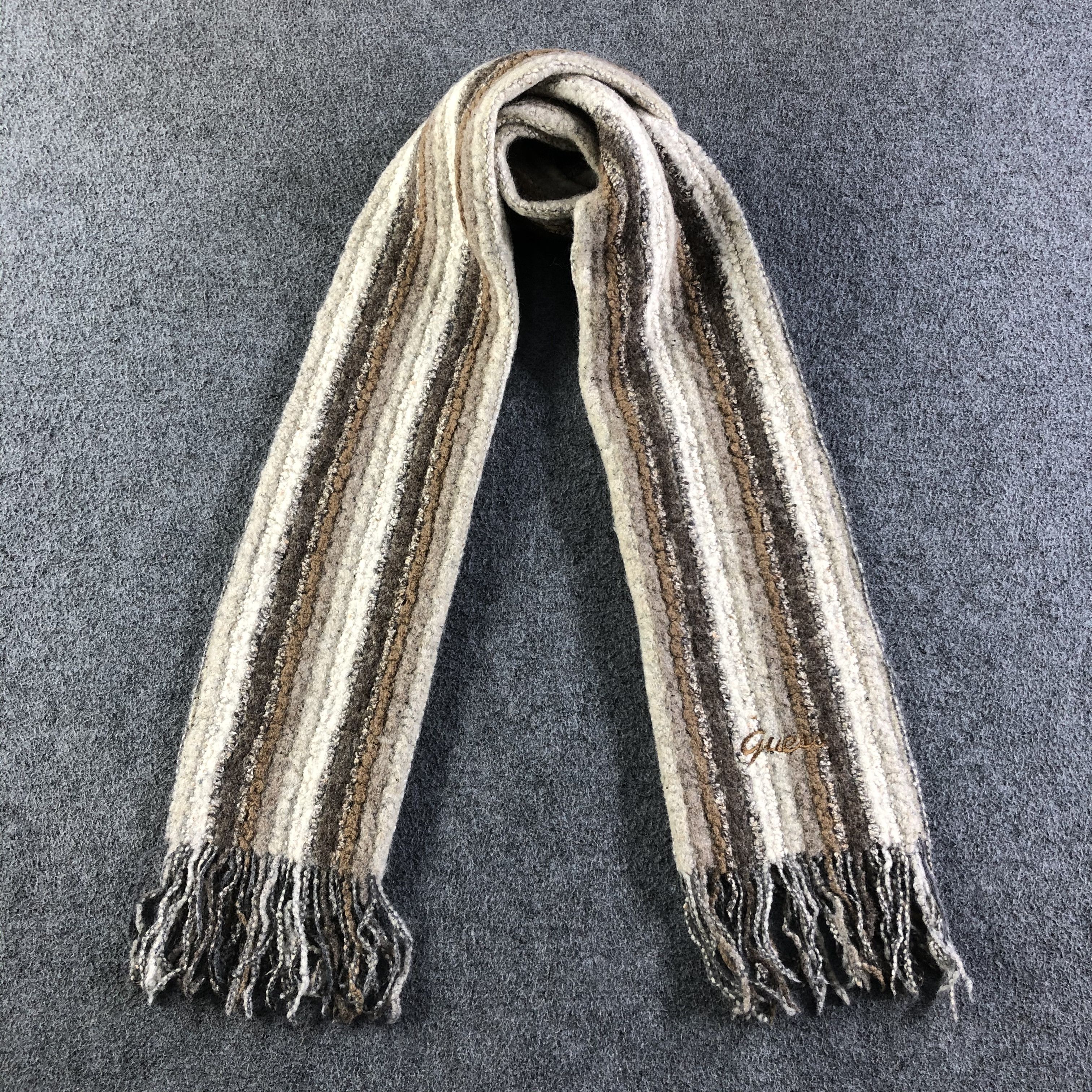Guess Guess Wool Scarf / Muffler / Neckwear P050 Size ONE SIZE - 1 Thumbnail