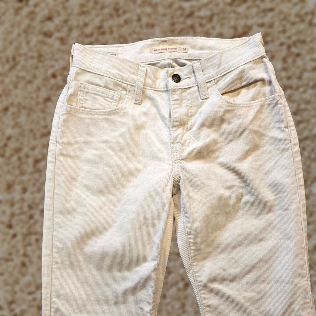 Levi's Levi's Pants Women Size 24 White Corduroy Mid Rise Ankle Bootcut Capsule Casual Womens Size 42" / US 20 - 1 Thumbnail