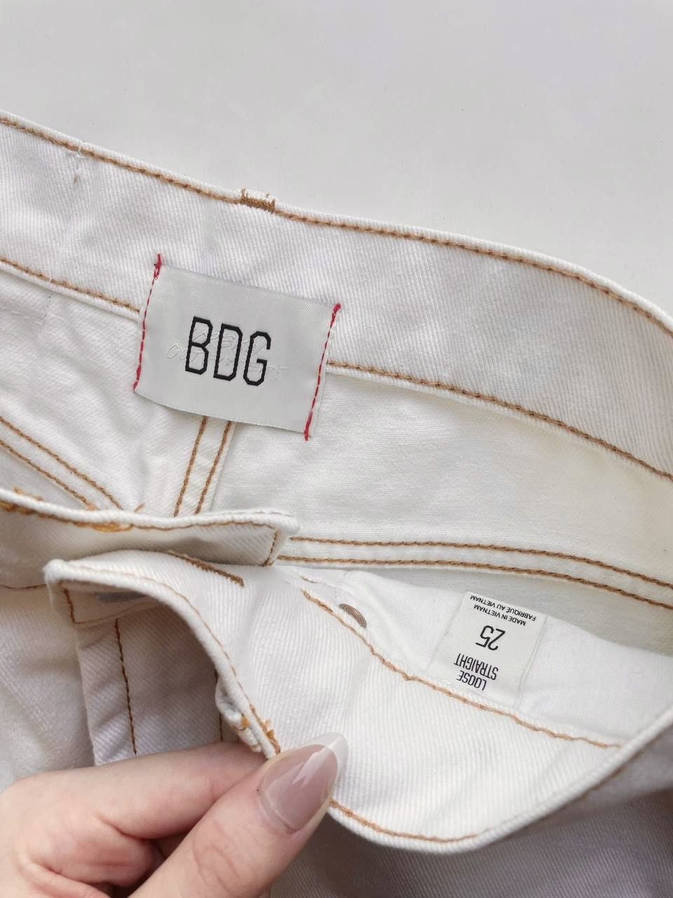 Bdg × Urban Outfitters urban outfitters BDG ivory loose straight leg jeans Size 25" / US 0 / IT 36 - 5 Thumbnail