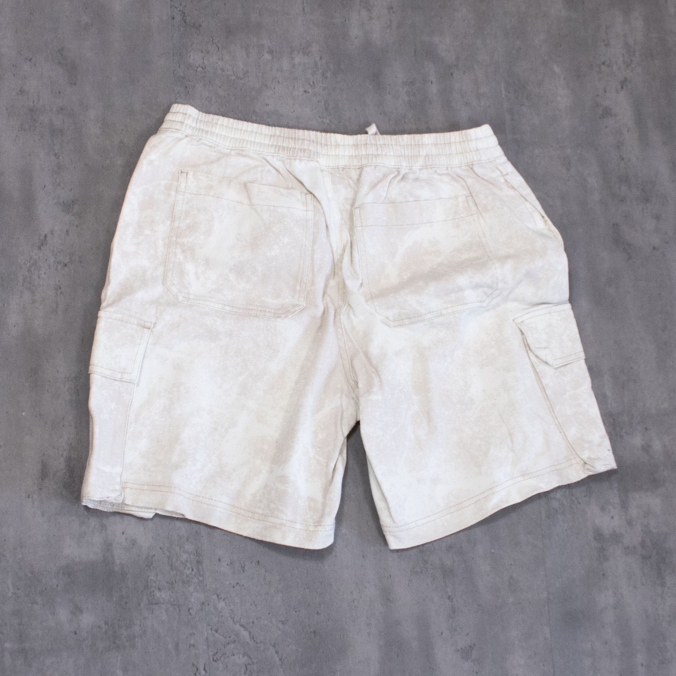 Urban Outfitters Standard Cloth Multi Pocket Printed White Shorts Size US 30 / EU 46 - 8 Thumbnail