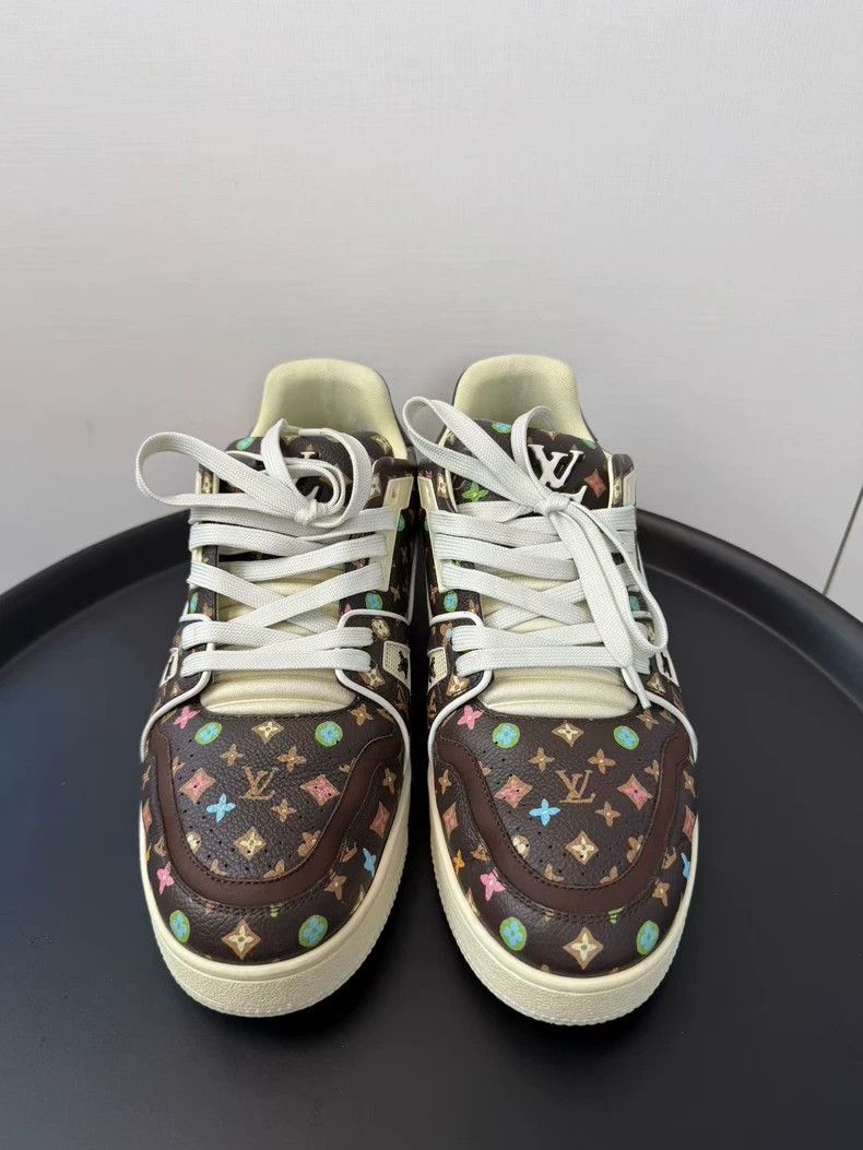 Louis Vuitton Louis Vuitton Tyler co-branded brown chocolate tri-color p Size US 9.5 / EU 42-43 - 3 Thumbnail