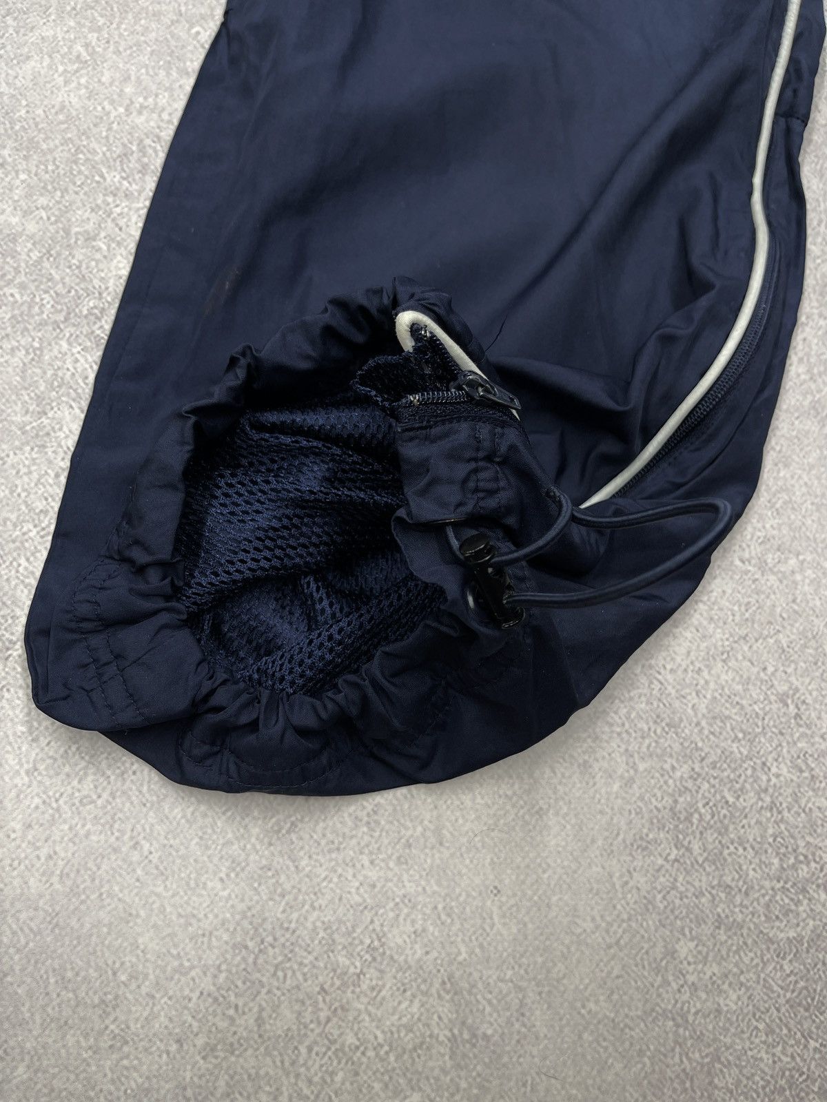 Nike Vintage Nike Nylon Sweatpants Navy Drill Y2K TECH ACG Size S Size US 30 / EU 46 - 6 Thumbnail