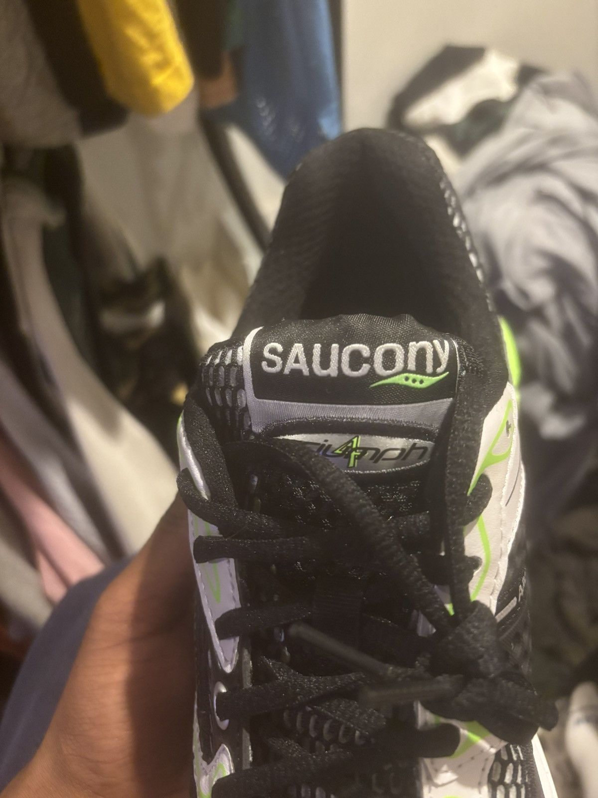 Saucony Saucony ProGrid triumph 4 black speed green Size US 10.5 / EU 43-44 - 2 Thumbnail
