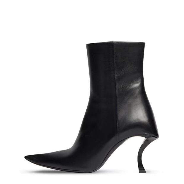 Balenciaga o1y0625 Leather Ankle Boots in Black Size US 6 / IT 36 - 2 Thumbnail
