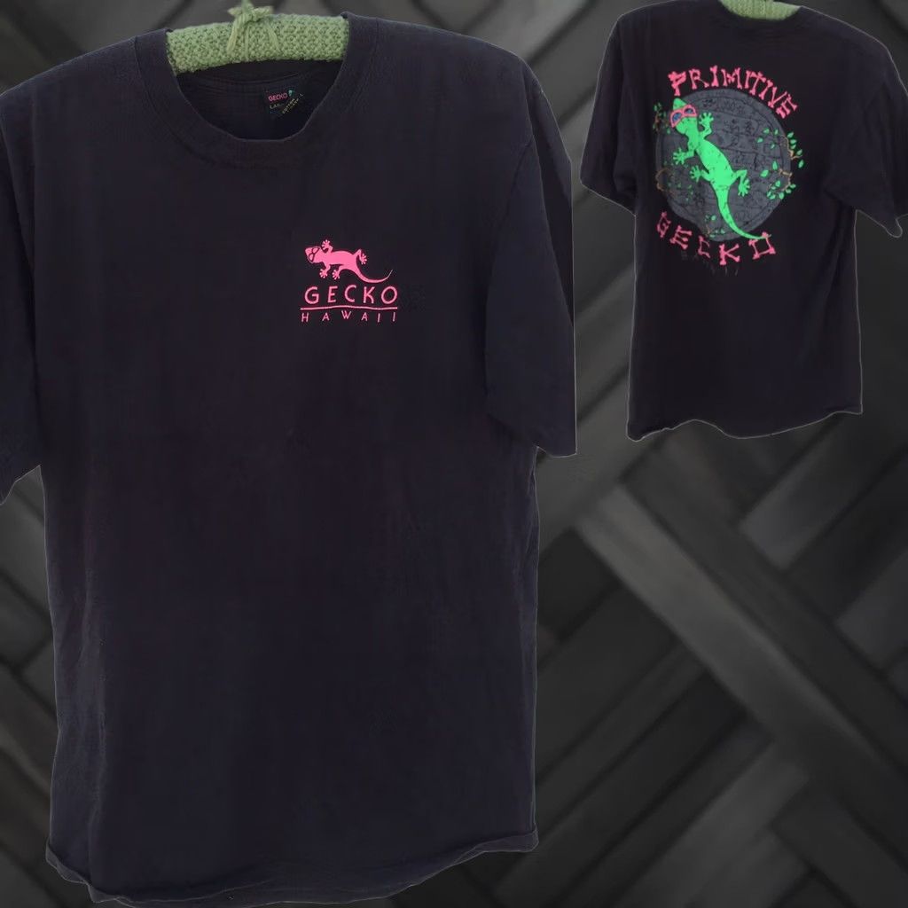 Vintage VINTAGE Gecko Hawaii Neon Graphics T-Shirt Made In USA 80s 90s Size L Mens Black 100% Cotton Graphic Tee Short Sleeve Vintage Look Size US L / EU 52-54 / 3 - 1 Thumbnail