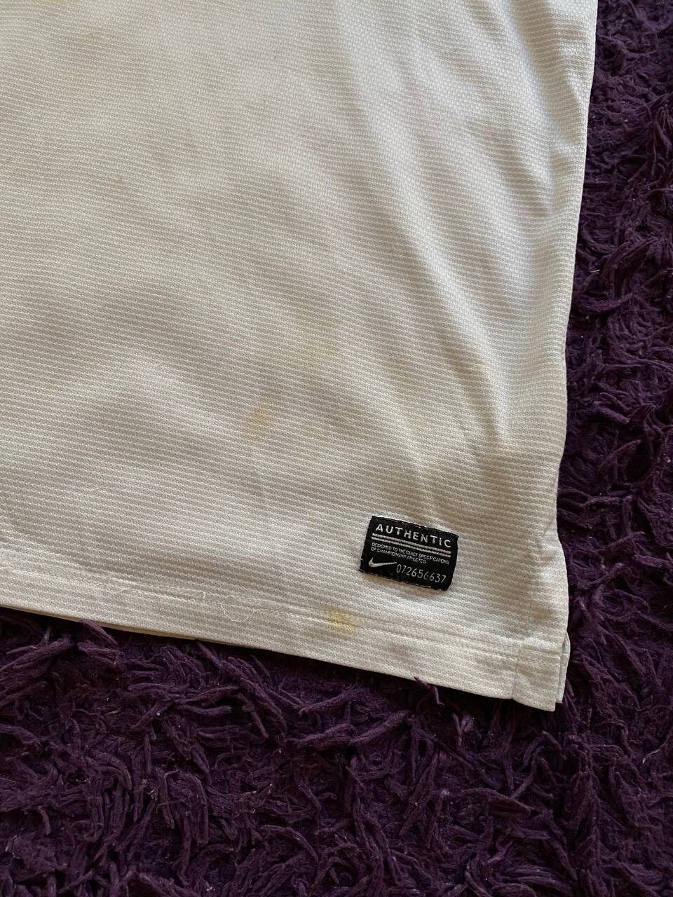 Nike Vintage Nike England Soccer Jersey Football Tee Shirt Size US L / EU 52-54 / 3 - 25 Thumbnail